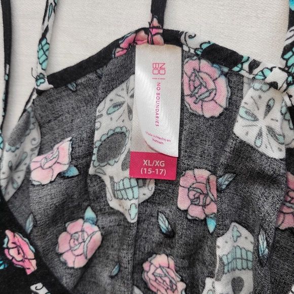 Juniors No Boundaries skull tank - Picture 3 of 4